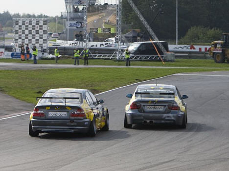 Kamp mellem til JM Racing BMW'er.
(Foto: Jonas M. Kunzendorf)